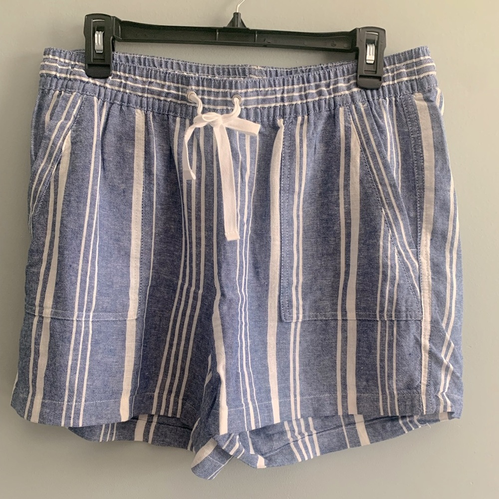 Woman’s blue and white striped Nautica shorts